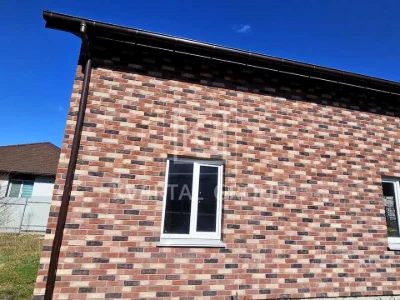 Будинок. Буча, Квіткова