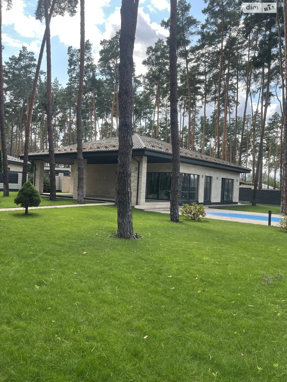 Продаж Дім