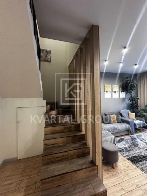 Продам Ексклюзивний кутовий таунхаус з Дизайнерським Ремонто