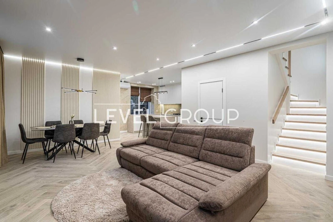 Продається дуплекс 129 м² з преміальним ремонтом і технікою