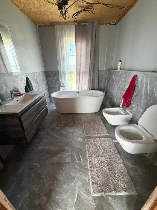 Власний будинок у Бучі - 135 м², 2 поверхи, ділянка та парко