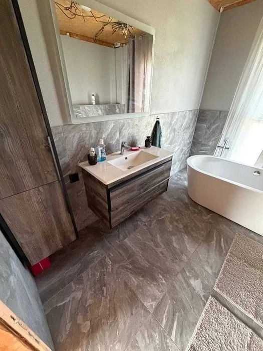 Власний будинок у Бучі - 135 м², 2 поверхи, ділянка та парко