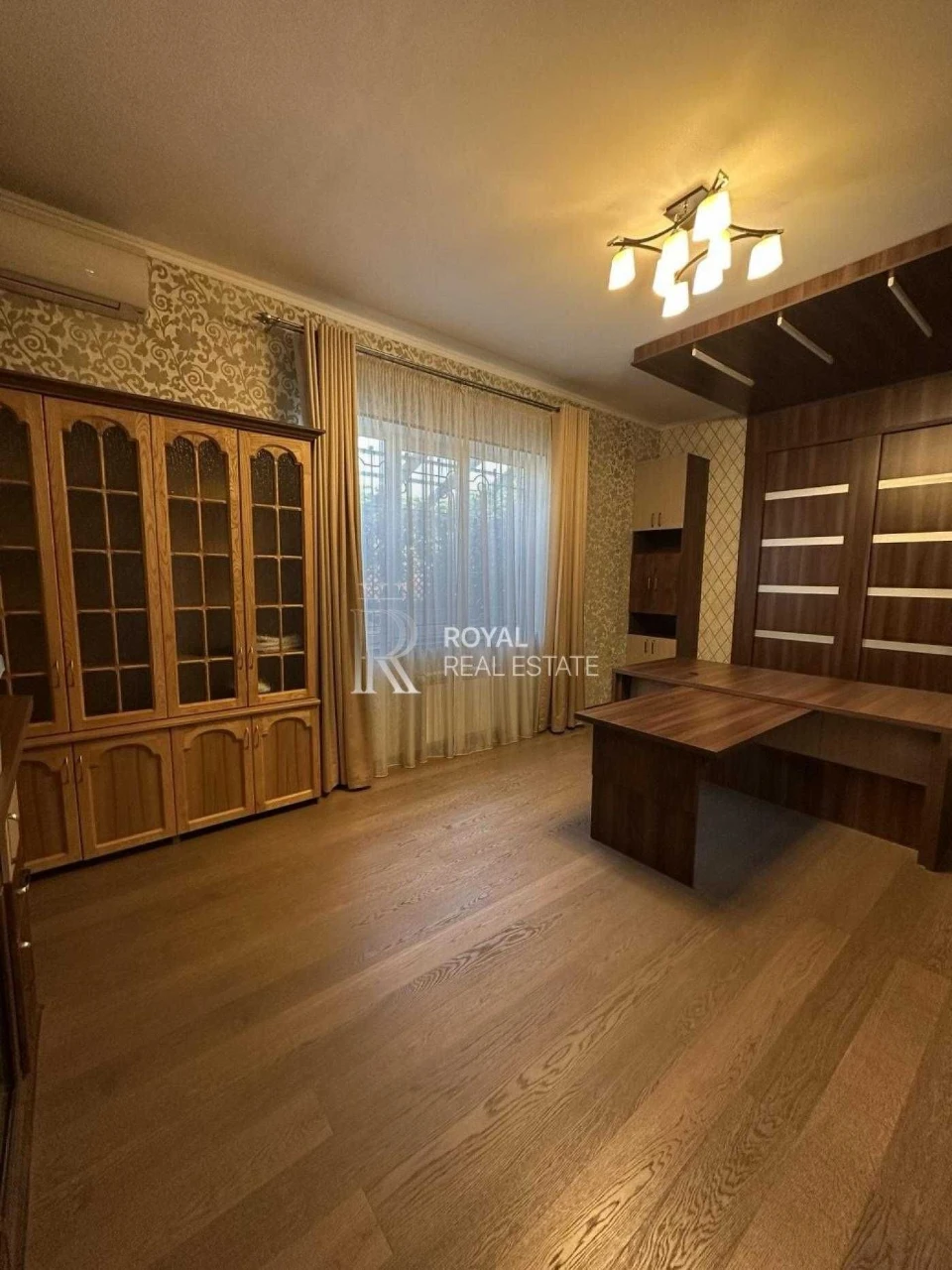 Продаж будинку з ремонтом 223 м2 10 соток Лісова Буча Бучанс