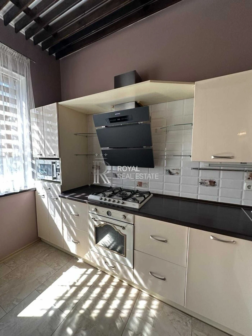 Продаж будинку з ремонтом 223 м2 10 соток Лісова Буча Бучанс