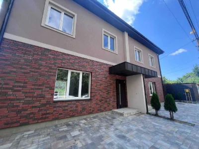 Продаж дуплексу в Бучі з центральними комунікаціями та газом