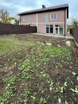 Продаж дуплексу в Бучі з центральними комунікаціями та газом