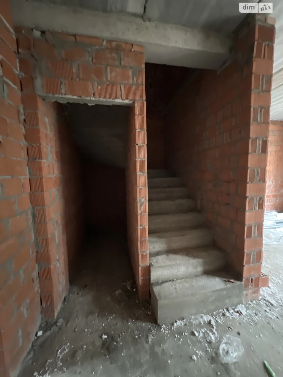 Продаж Таунхаус