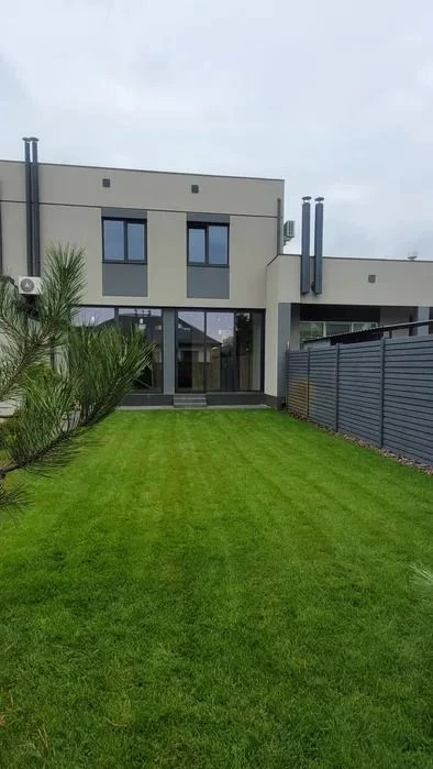Продаж сучасного таунхауса 145 м² у Бучі | Власний двір