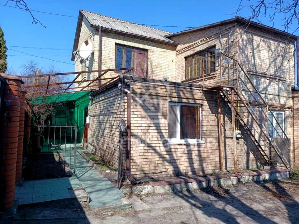 Будинок. Буча, Південна
