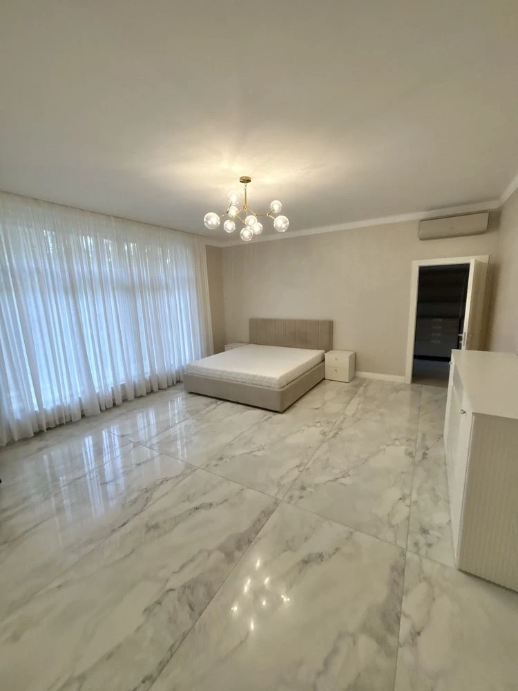 Преміальний будинок 220 м² у лісовій частині Бучі. Басейн. П