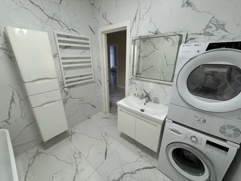 Преміальний будинок 220 м² у лісовій частині Бучі. Басейн. П