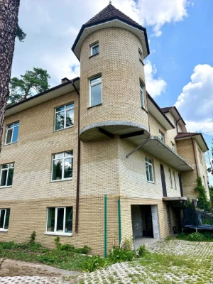 дуплекс в лісовій Бучі поруч зі школою №2 та Академією спорт