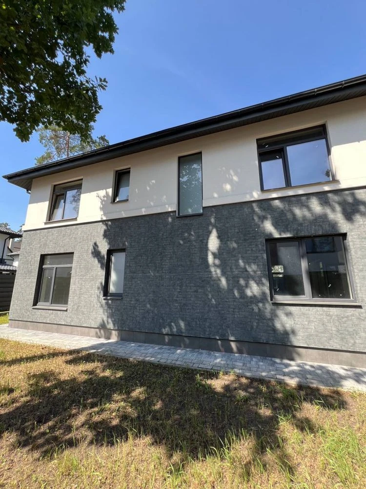 Продаж будинку 150 м² у Бучі! 4 спальні, закрита територія,