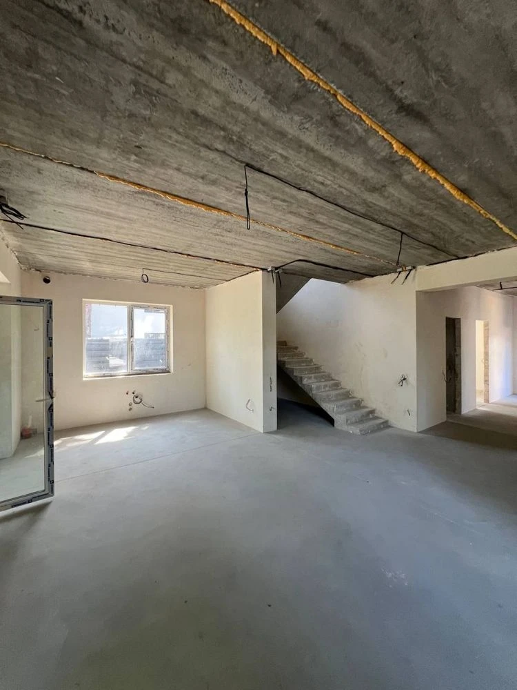 Продаж будинку 150 м² у Бучі! 4 спальні, закрита територія,