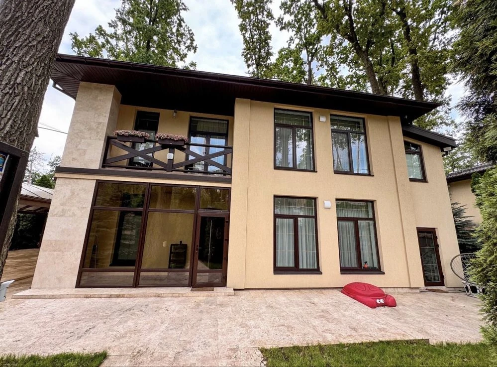 БЕЗ КОМІСІЇ, будинок з ремонтом в престижному районі, Лісова
