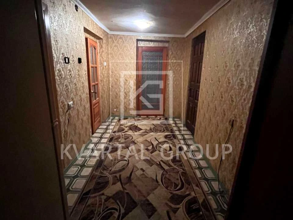 Будинок. Буча, південна