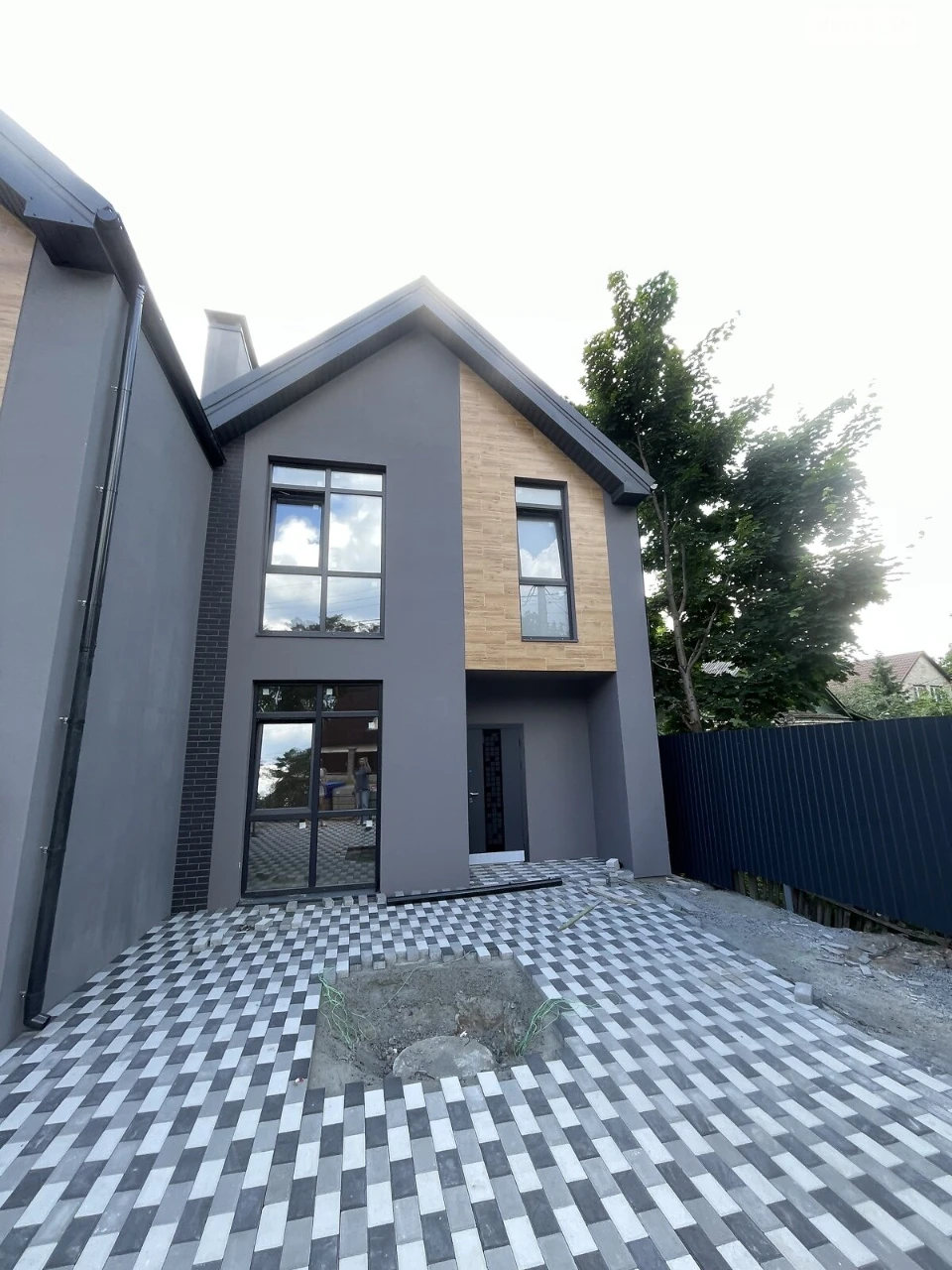 Продаж Таунхаус
