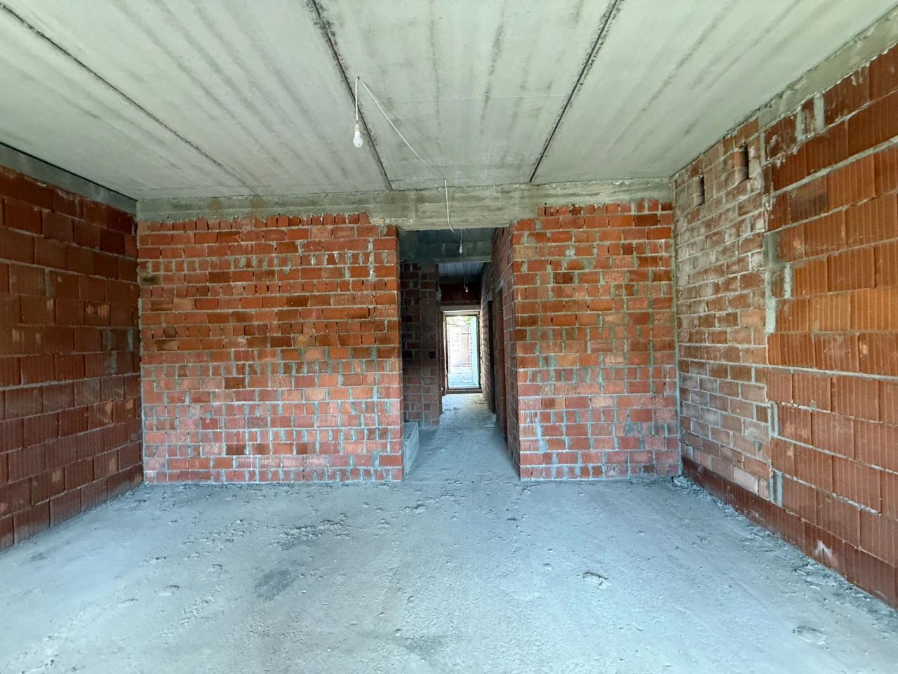 Продам дуплекс у лісовій частині. Буча комфортний будинок дл