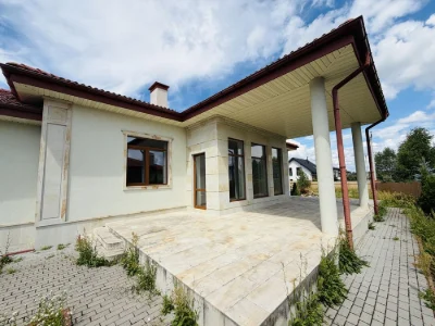 БЕЗ КОМІСІЇ, готовий будинок 250м2, на ділянці 12 соток, Ліс