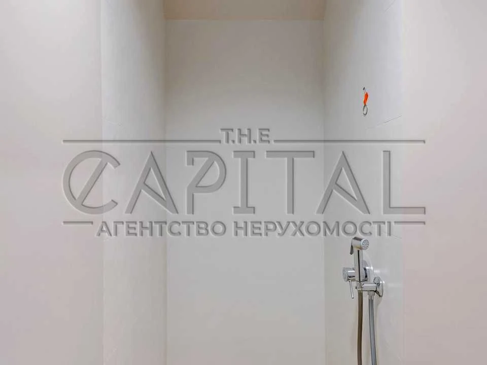 Будинок. Буча,