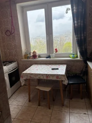 Продаж 3 к кв, метро Олексіівська