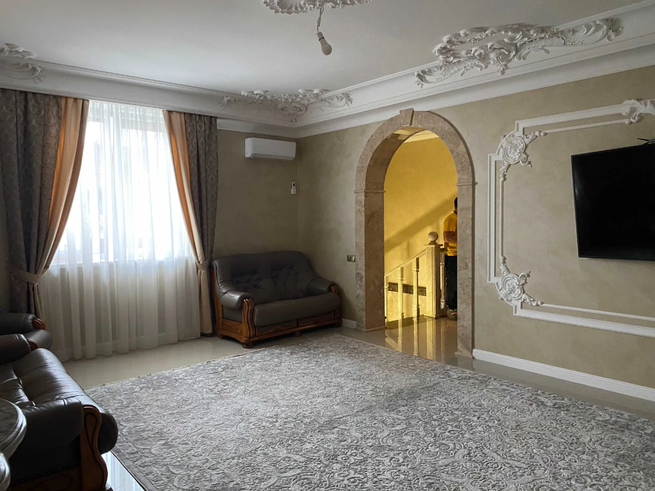 Розкішний будинок 295 м² з теплонасосом, сауною та ділянкою