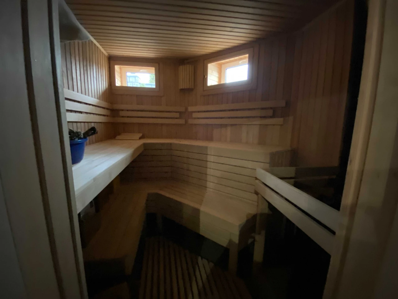 Розкішний будинок 295 м² з теплонасосом, сауною та ділянкою