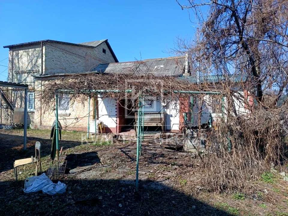 Будинок. Буча, Південна