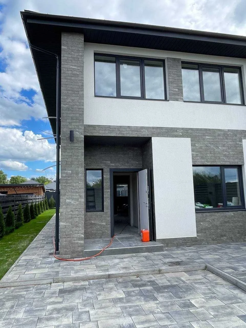Продаж дуплексу 120 м² з початковим ремонтом. Лісова Буча