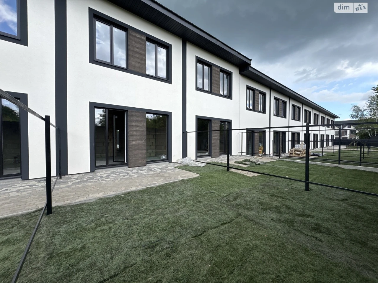 Продаж Таунхаус