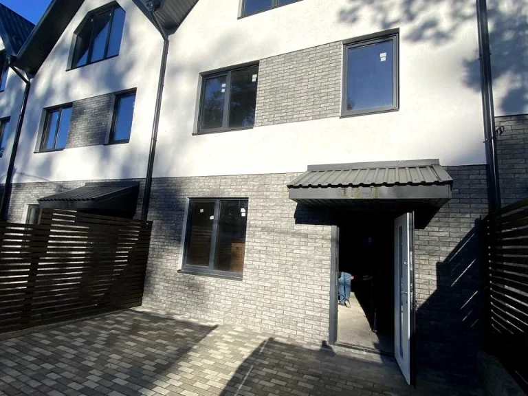Будинок. Буча, Тарасівська вул.