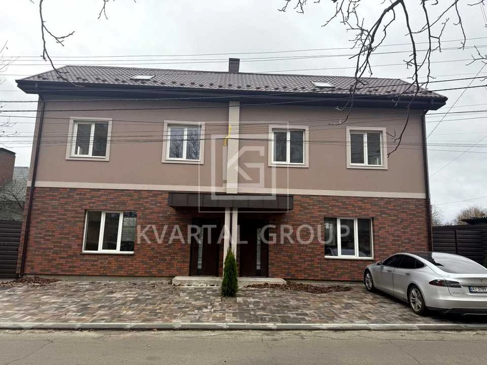Будинок. Буча, Центральна вул.