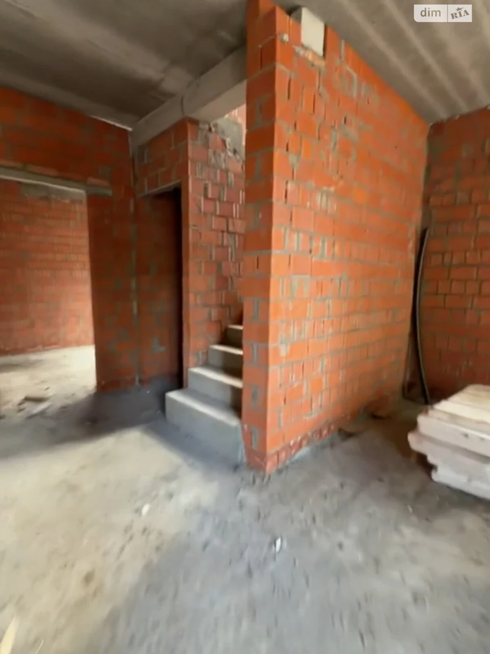 Продаж Дім