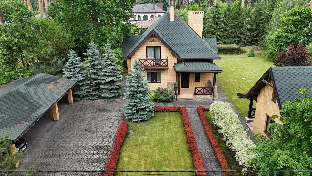 Продаж будинку з власним озером на 30 сотках у Лісовій Бучі