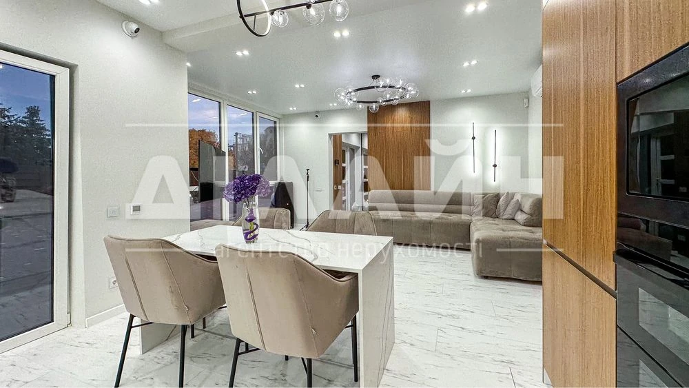 New fabulous house of VIP class on V.Luga, 115 m2, 3 bedrooms