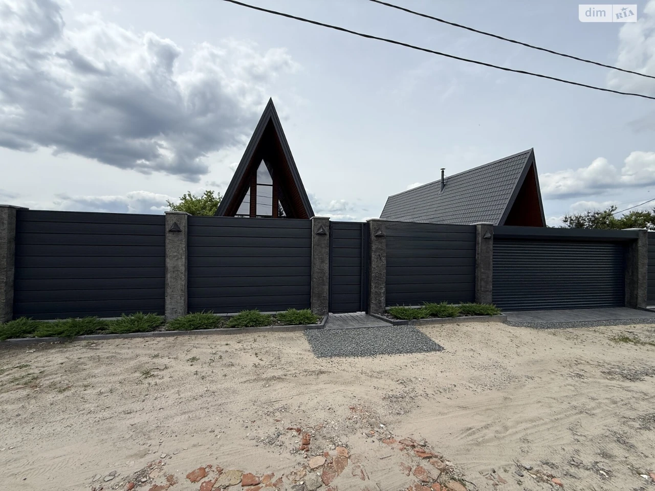 Продаж Дім