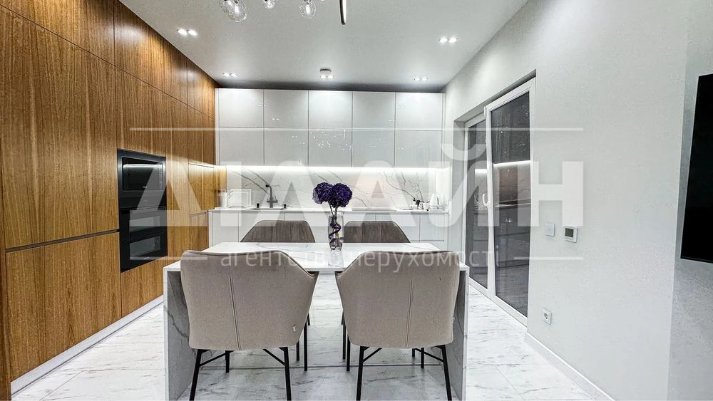 New fabulous house of VIP class on V.Luga, 115 m2, 3 bedrooms