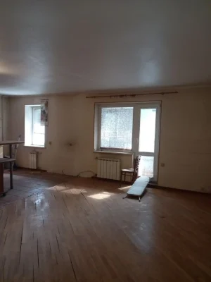 One-room apartment for sale, 2 minutes from Kholodnaya Gora metro station.