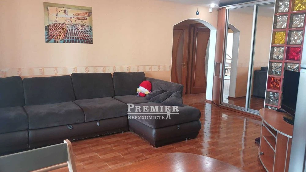 продам 2-комнатную квартиру 94 кв.м