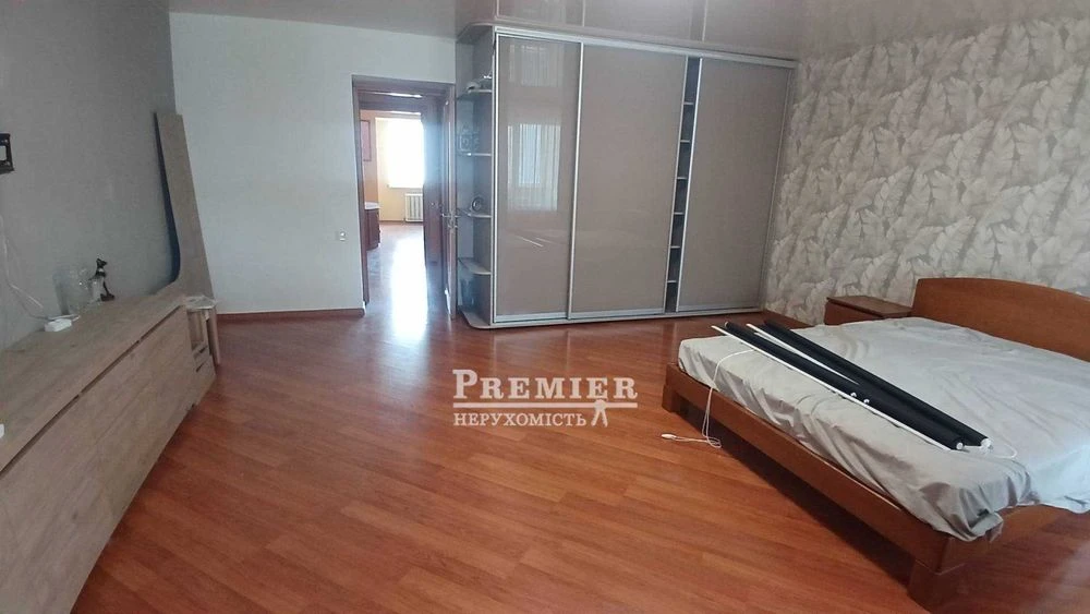 продам 2-комнатную квартиру 94 кв.м