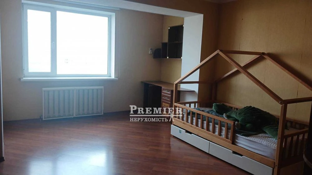 продам 2-комнатную квартиру 94 кв.м