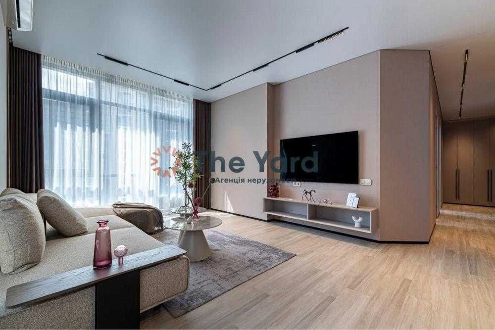 WITHOUT% Sale of 2-room apartment in the residential complex "Novopecherski Lipky", And St.