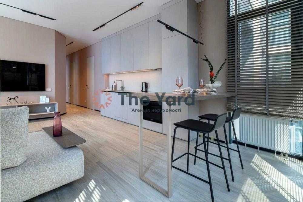 WITHOUT% Sale of 2-room apartment in the residential complex "Novopecherski Lipky", And St.