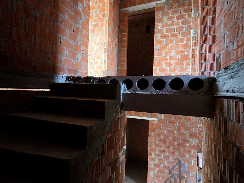 Будинок. Буча, Сілезька вул. (Рози Люксембург)