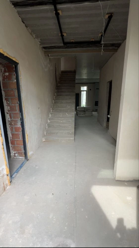 Буча Park Residense з частковим ремонтом 225 м2, 4 сотки