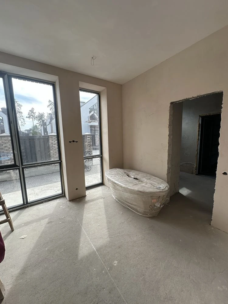 Буча Park Residense з частковим ремонтом 225 м2, 4 сотки