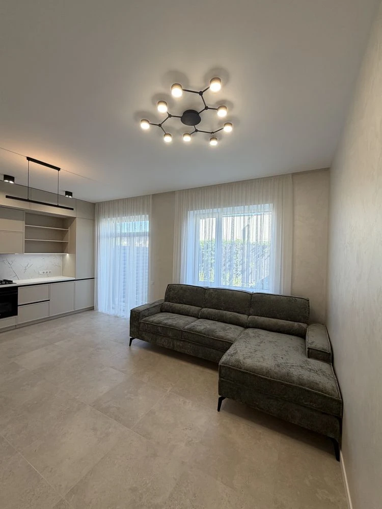 Продам таунхаус з новим ремонтом, 4 кімнати, газ  175.000 $