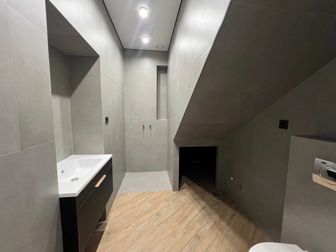 Сучасний дуплекс 93 м² з ремонтом у Бучі | 3 кімнати, 2.5 со