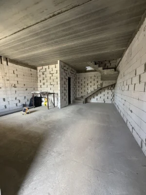 Таунзаус, по цене 2к квартиры, 95м2. Газ.