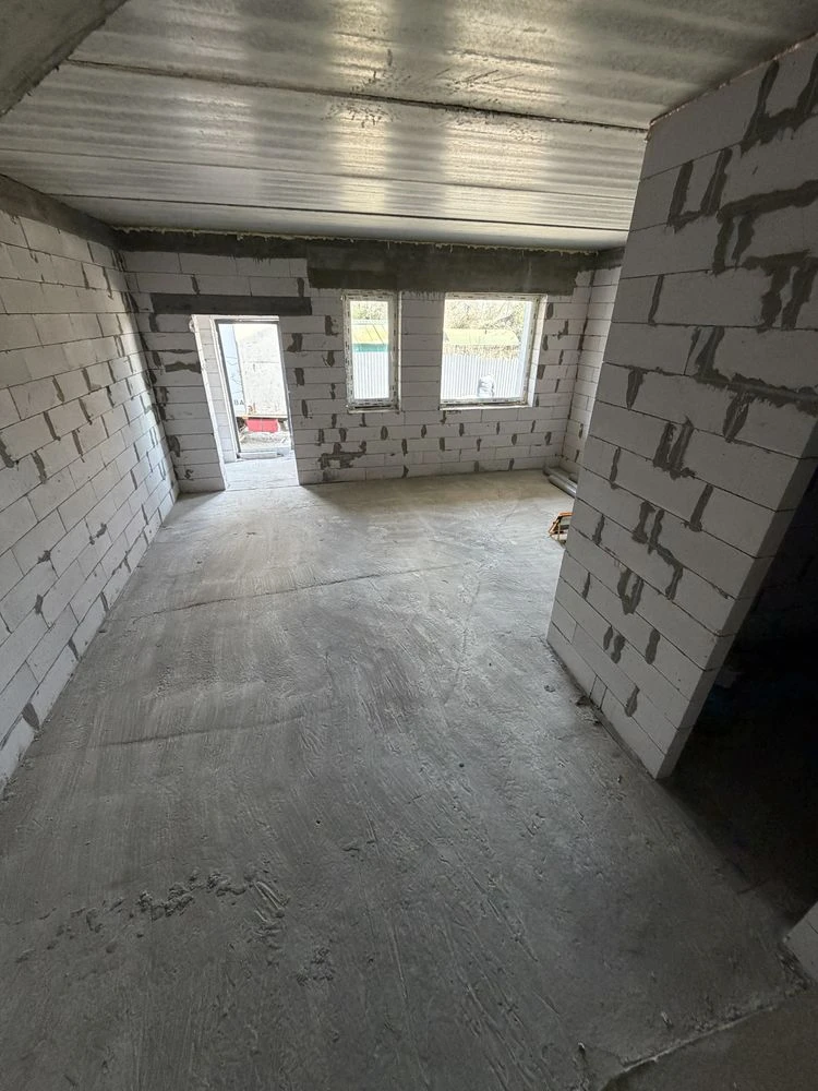 Таунзаус, по цене 2к квартиры, 95м2. Газ.